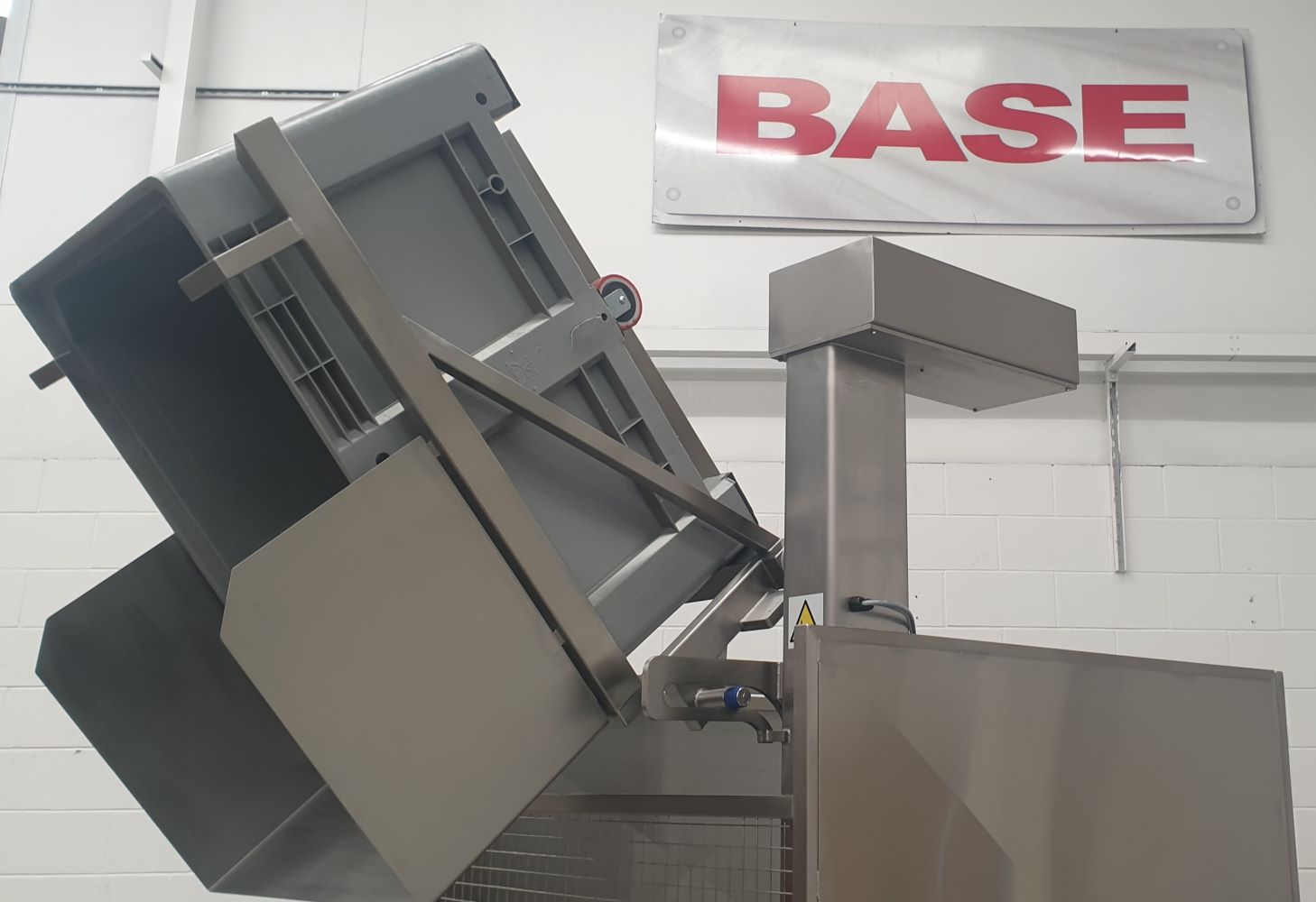 Compactor Bin Tipper